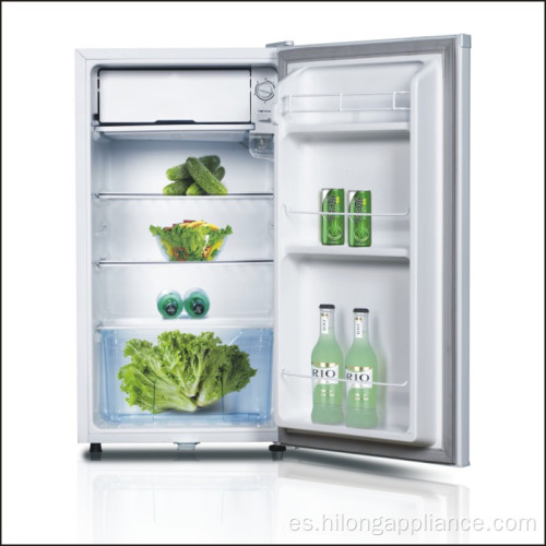 Mini refrigerador hermoso moderno para uso en la oficina